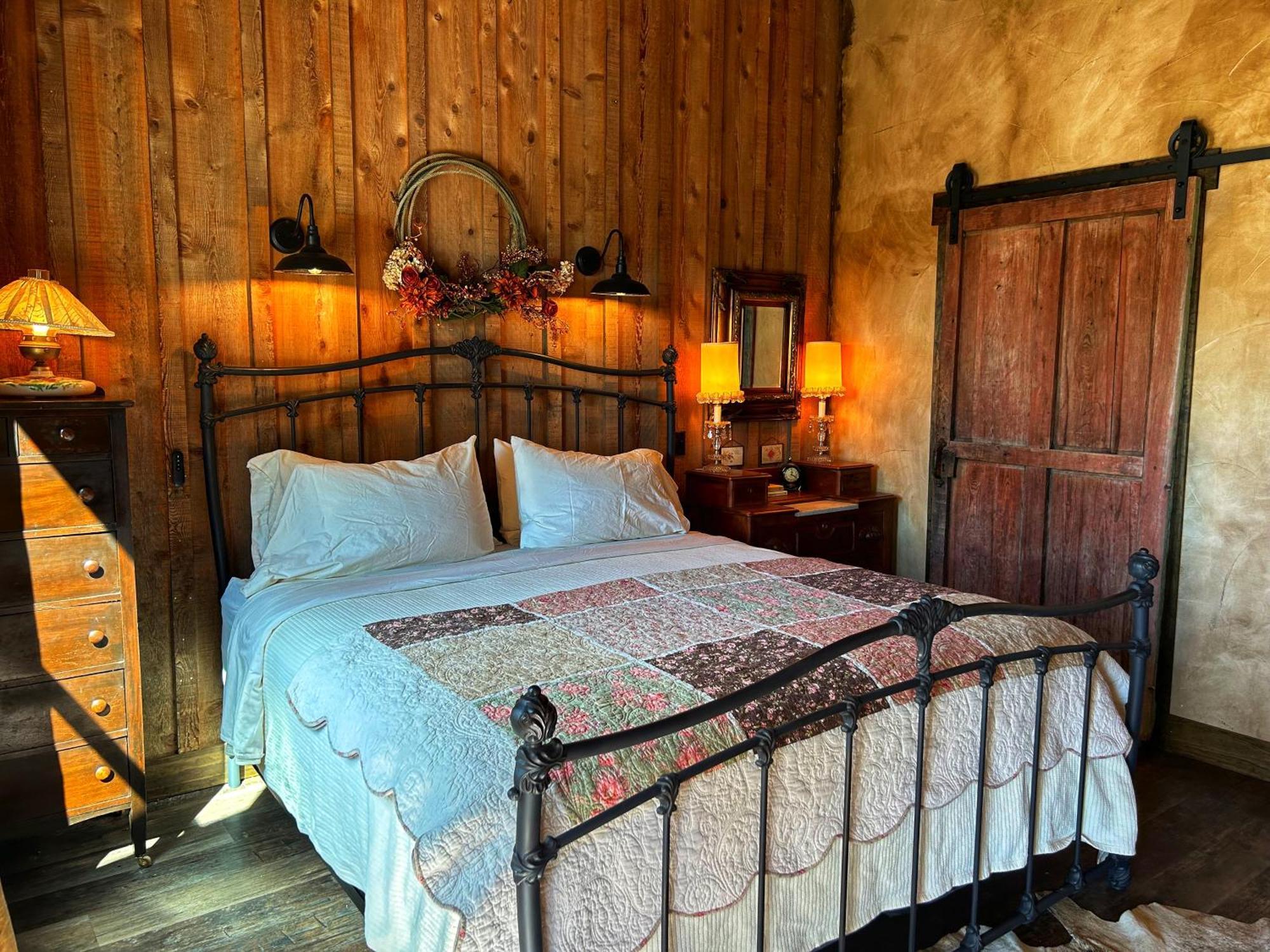 Inn At Sunset Mill Ranch Wimberley Exterior photo